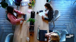 Claro que o dono e os líderes são os representantes e exemplos da cultura, mas às vezes o que está na cabeça deles não é o que está nos outros níveis da empresa. Ou seja, não há visão comum e alinhamento.